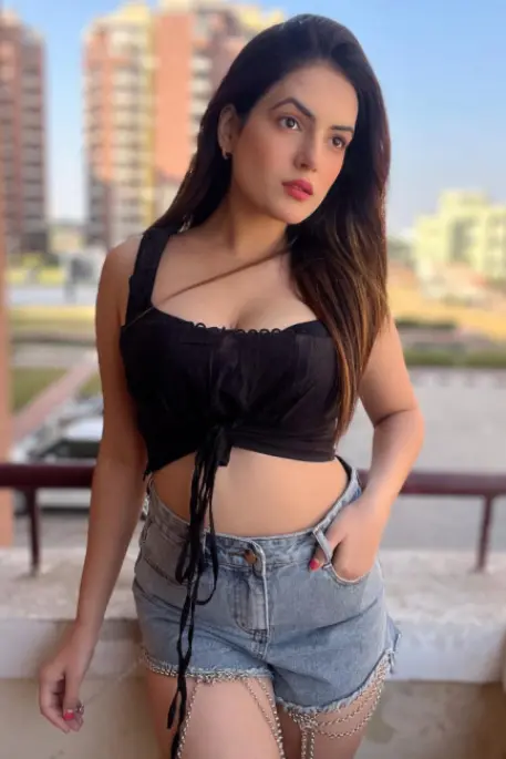 Karishma Sex Escort Photo 1 of 3